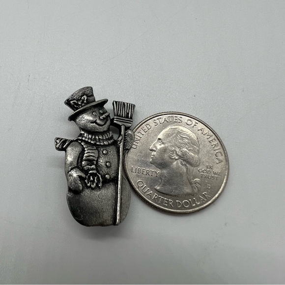 Vintage Pewter Snowman Brooch Signed 2000 Limited Edition Collection - Picture 11 of 12